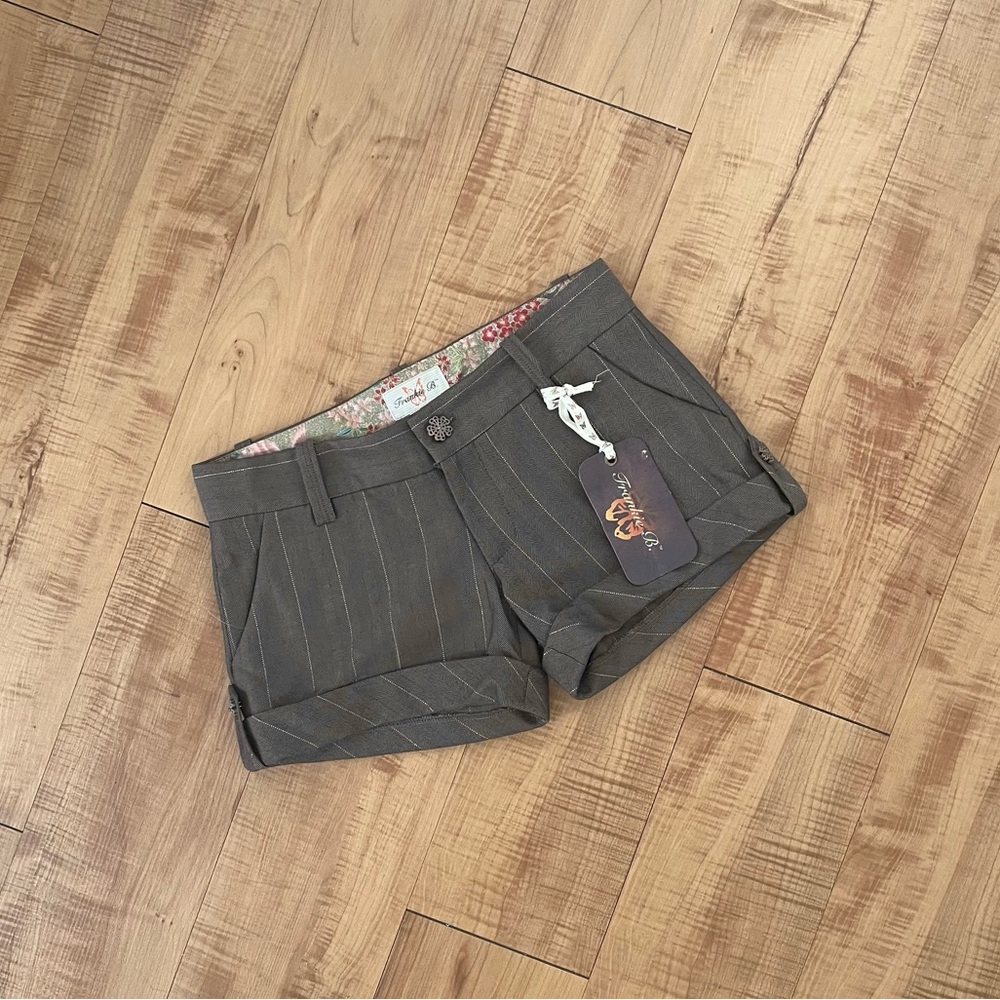 Frankie B. Low Rise Herringbone Short BNWT